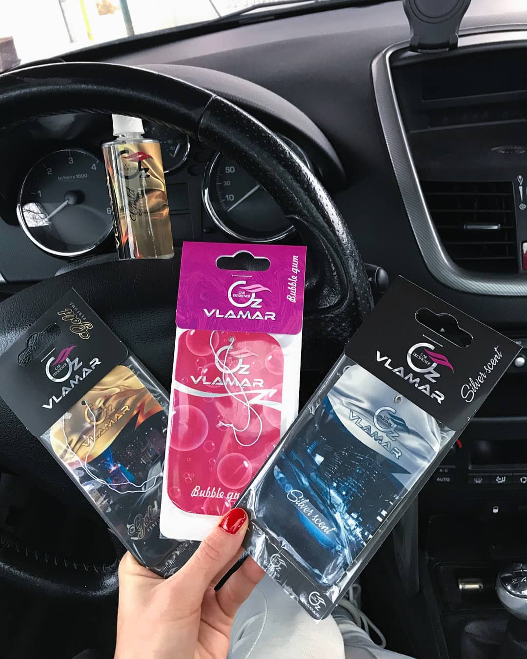 Vlamar viseći automirisi Gold, Bubble gum i Silver scent u automobilu